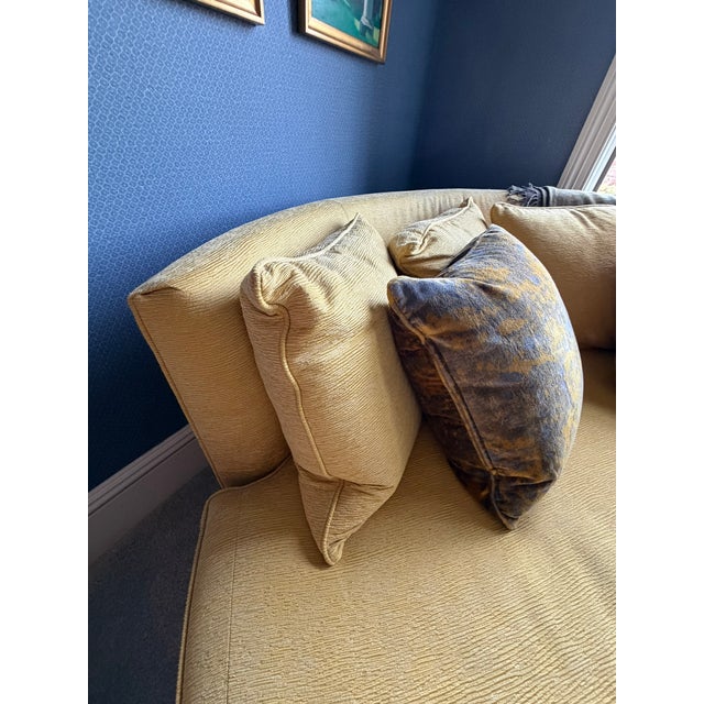 Transitional Luxury Custom Round Daybed Lounge Sofa in Textured Gold Upholstery- Luxury Designer Round Lounge Sofa For Sale - Image 3 of 5