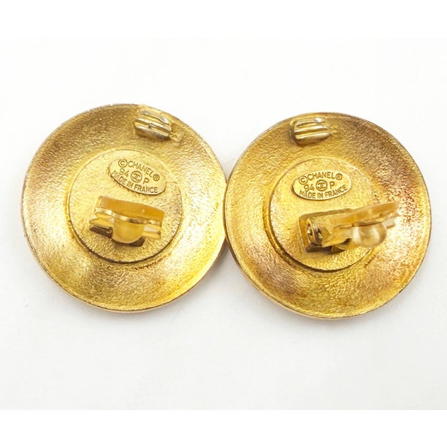 1990s 1990s Chanel Vintage Gold Plated CC White Disc Clip on Earrings, A Pair For Sale - Image 5 of 5