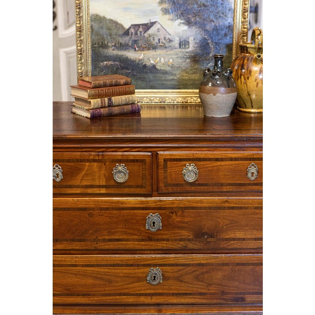 Neoclassical Italian Neoclassical Period 1790s Walnut and Mahogany Commode with Cross Banding For Sale - Image 3 of 14