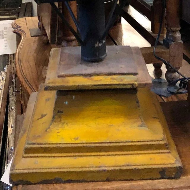 Late 19th Century English Black Toleware & Glass Post Lantern on Painted Teak Base For Sale - Image 4 of 10