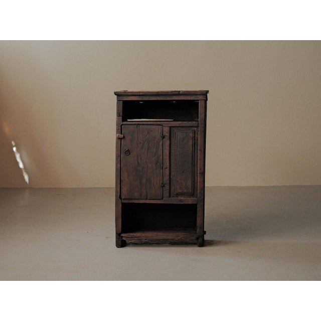 19th Century Primitive Mountain Cabinet in Wood For Sale - Image 11 of 18