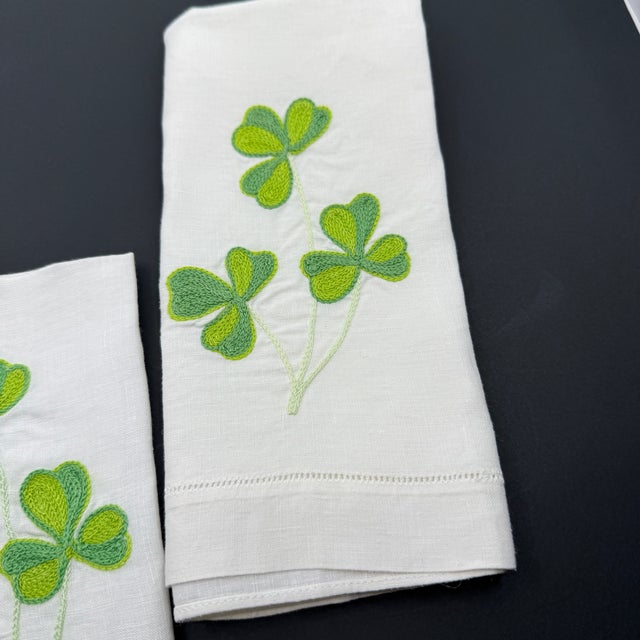 Transitional Set of 3 Vintage White Madeira Linen Embroidered Shamrock Finger Tip Guest Towels For Sale - Image 3 of 14