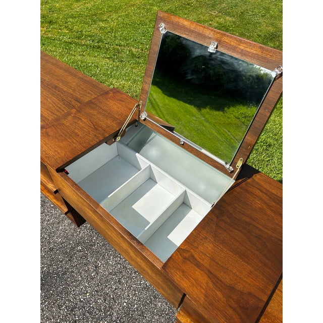 1950s Mid Century 1950’s Mel Smilow Side Tables Vanity For Sale - Image 5 of 11