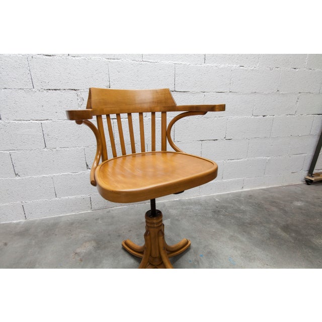 Scandinavian Swivel Office Chair in Bentwood from Thonet, 1960s For Sale - Image 17 of 18