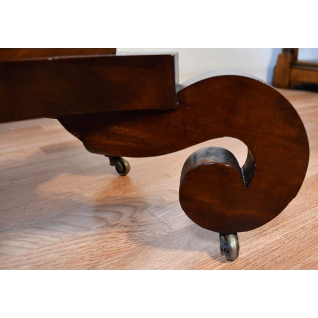 1880s Antique American Empire Crotch Mahogany Pembroke Drop-Leaf Work Table For Sale - Image 17 of 18