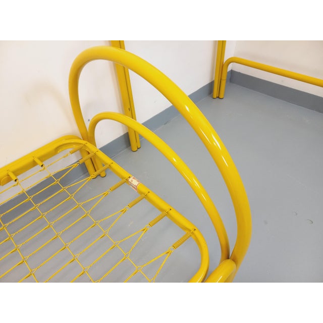 Vintage Italian Bunk Beds in Yellow Metal from Maretto Marflex, 1970s, Set of 2 For Sale - Image 14 of 18