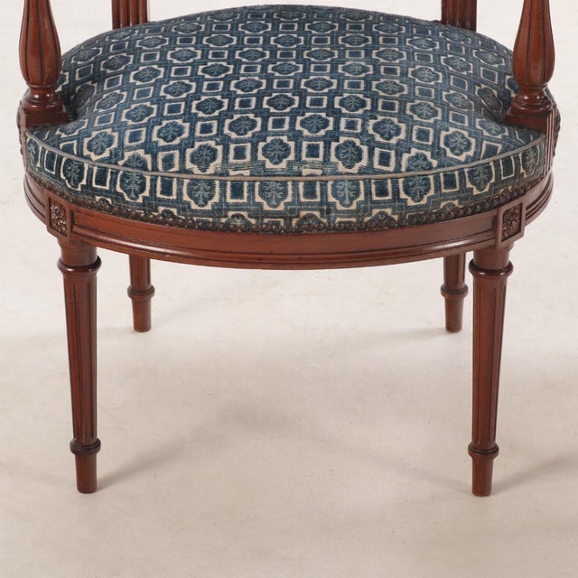 A French Louis XVI Style Open Armchair, C. 1940. For Sale In Greensboro - Image 6 of 6
