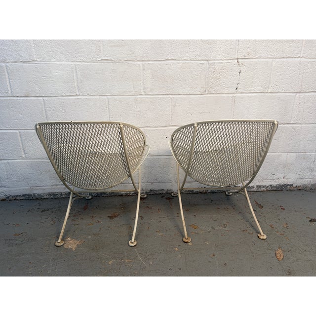 Metal Mid 20th Century Pair of Italian White Metal Clamshell Outdoor Chairs by Tempestini, Attributed For Sale - Image 7 of 14
