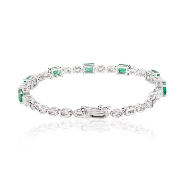 Modernist Emerald Diamond 18k Solid Gold Tennis Bracelet For Sale In New York - Image 6 of 8
