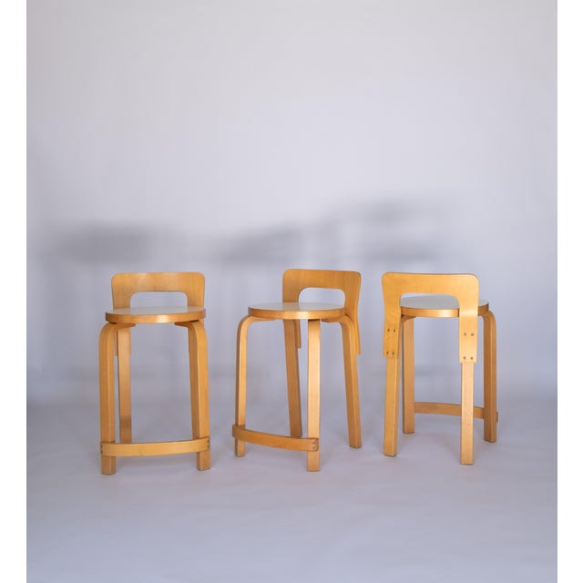Wood K65 Stools by Alvar Aalto for Artek, 1970s, Set of 3 For Sale - Image 7 of 10