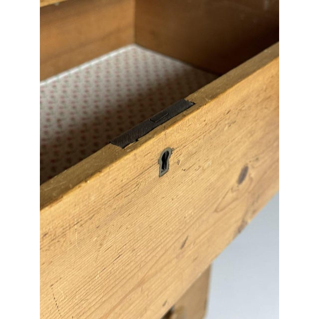 Antique English Chest of Drawers, 1800s For Sale - Image 10 of 17