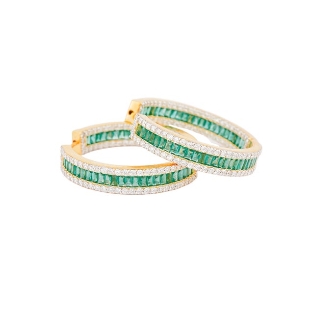 Natural diamond 3.07cts & emerald 5.08cts earring in 18k gold For Sale - Image 11 of 18