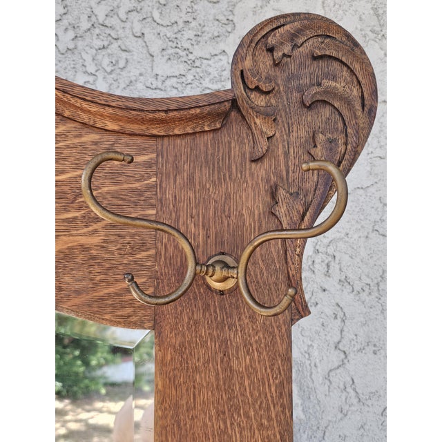 Antique American Quarter Sawn Tiger Oak Hall Tree With Beveled Mirror & Storage Bench For Sale In Los Angeles - Image 6 of 18