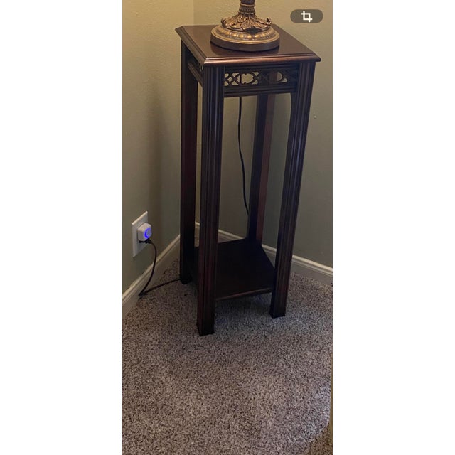 Traditional Vintage Traditional Mahogany Fluted Pedestal Plant Stand With Fretwork Apron For Sale - Image 3 of 4