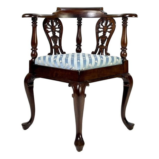 Vintage Key City Furniture Co. Queen Anne Style Mahogany Corner Chair For Sale