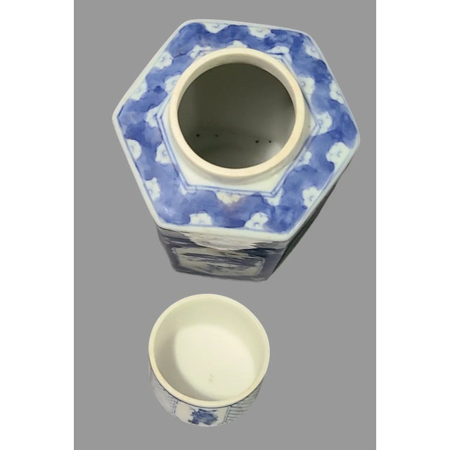 Late 20th Century Vintage Asian Chinese Blue & White Hexagon Covered Tea Caddy Jinger Jar For Sale - Image 5 of 7