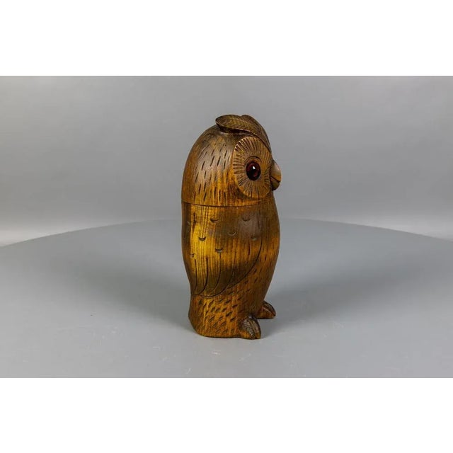1950s Mid-Century Black Forest Style Carved Linden Wood Owl Box, Germany, 1950s For Sale - Image 5 of 18