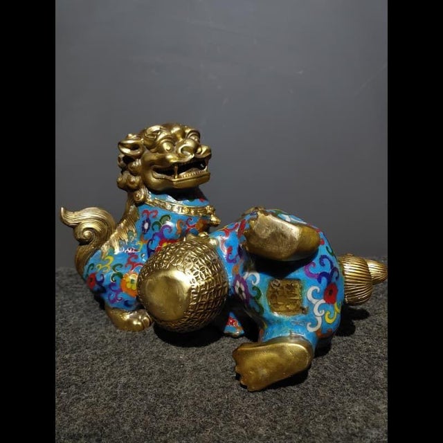 Metal Pair of Vintage Cloisonné Enamel Guardian Lions – Gilt Bronze Wealth Foo Dogs For Sale - Image 7 of 10