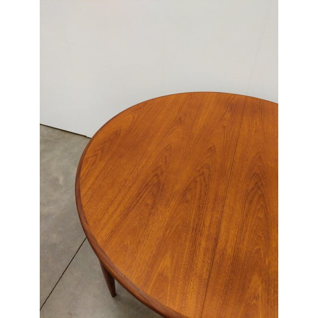 Vintage Mid Century Modern Teak Extendable Dining Table by G Plan For Sale In New York - Image 6 of 12