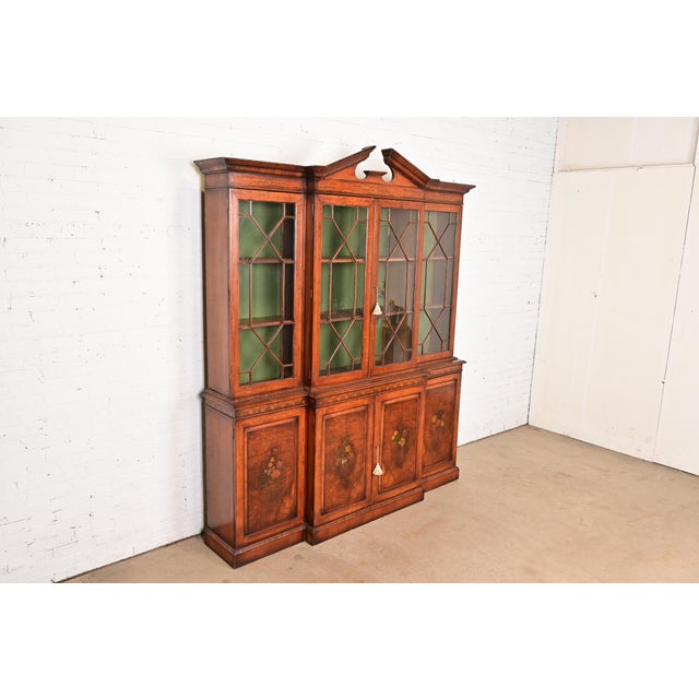 Baker Furniture Company Baker Furniture Style Georgian Carved Mahogany Hand Painted Breakfront Bookcase Cabinet, Circa 1940s For Sale - Image 4 of 15