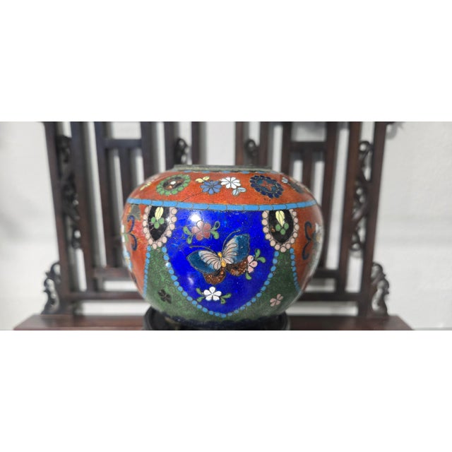 Antique Meiji Cloisonné Enamel Incense Jar – Butterfly Floral Design For Sale - Image 4 of 8