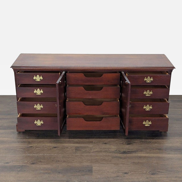 Traditional Thomasville Traditional 12-Drawer Dresser For Sale - Image 3 of 12