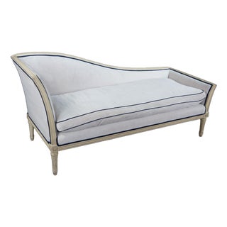 Mid-Century Baker Furniture Louis XVI Style Upholstered Recamier Chaise Lounge For Sale