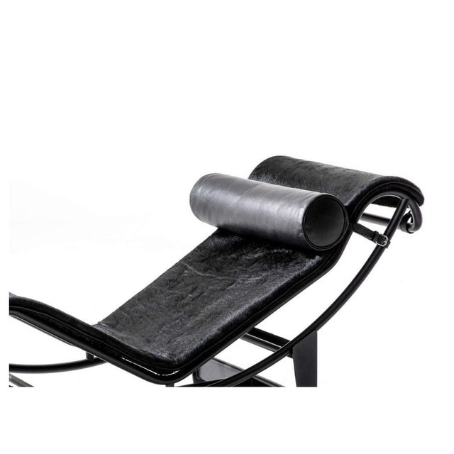 4 Chaise Lounge with Continuous Adjustment by Le Corbusier for Cassina For Sale - Image 3 of 8