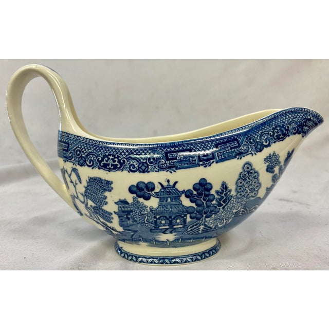 Vintage Wedgwood Blue Willow Gravy/ Sauce Boat From England - Circa 1950 Measures 8" X 5" X 3 1/4"