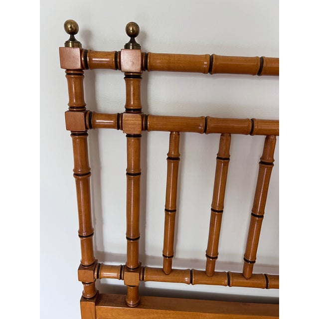 Chinoiserie 1960s Chinese Chippendale Faux Bamboo Queen Headboard With Brass Finials For Sale - Image 3 of 8