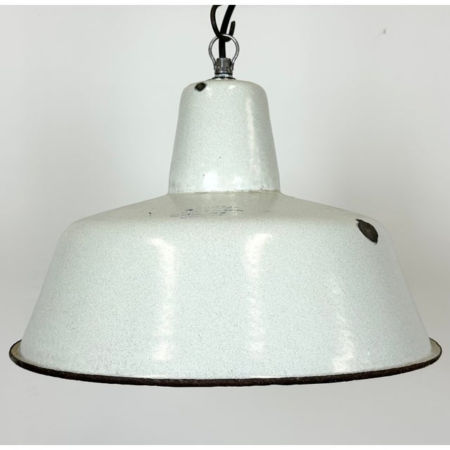 1960s Industrial White Enamel Factory Pendant Lamp from Zaos, 1960s For Sale - Image 5 of 17
