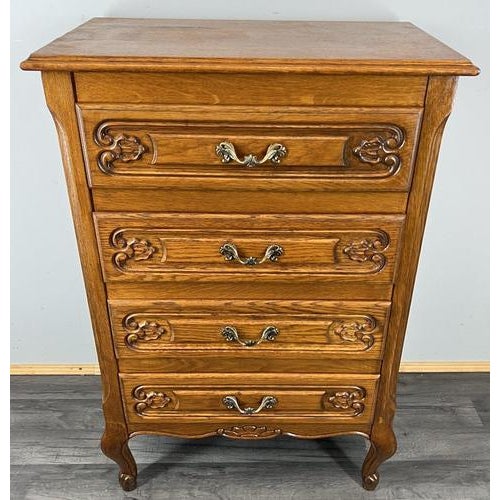 Vintage French Chest of Drawers in Oak For Sale - Image 11 of 11