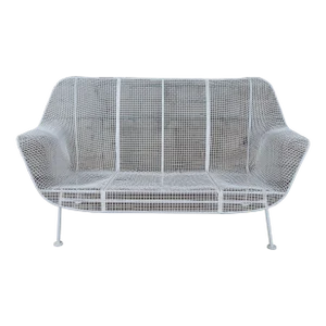 Mid Century Modern Russell Woodard Sculptura Mesh Metal Patio Settee