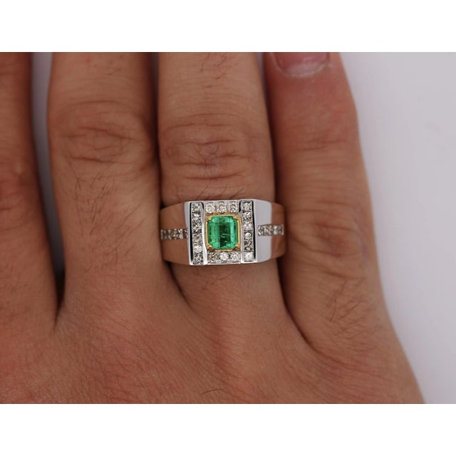 Natural 1.78 Carat Emerald and Diamond 18k Gold Mens Ring Size 9.5 For Sale In Miami - Image 6 of 6