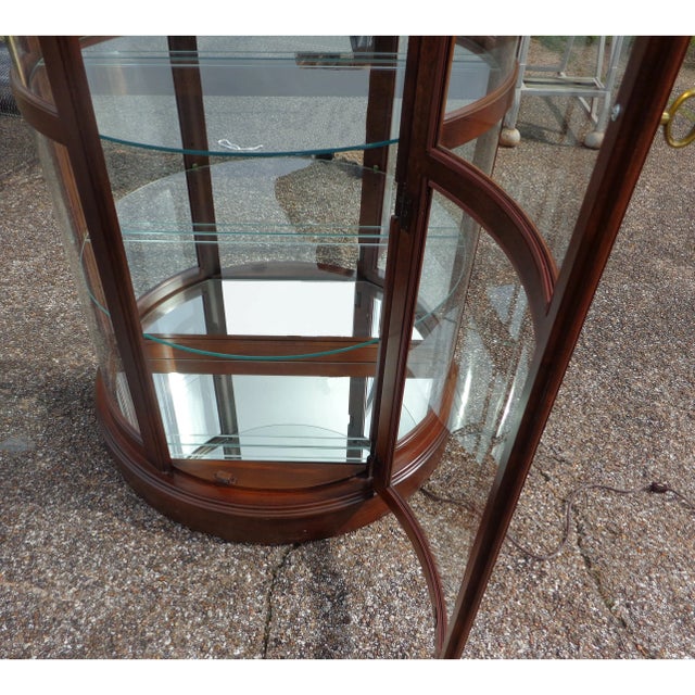 Pulaski Furniture Corporation Display Cabinet For Sale - Image 4 of 6