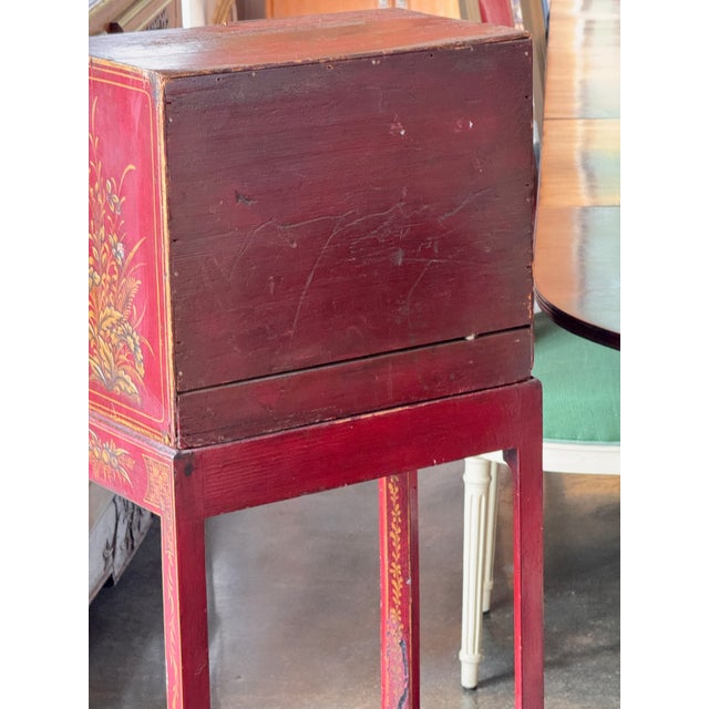 19th Century English Red Lacquered Chinoiserie Cabinet For Sale - Image 9 of 14