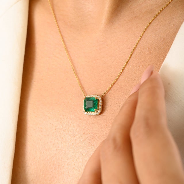 Asscher Cut Emerald Diamond Halo Necklace With 18.5 Inch 14k Gold Chain For Sale - Image 4 of 11