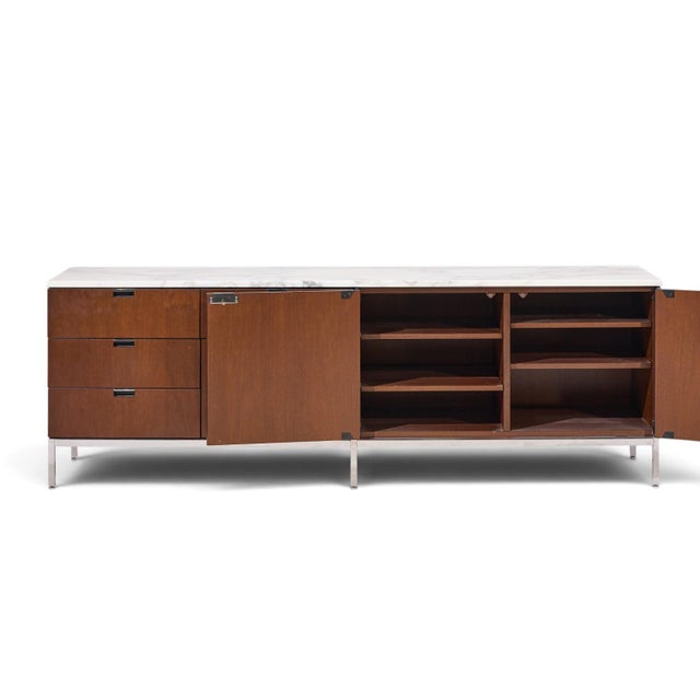 Brown Florence Knoll Mid Century Marble and Chrome Executive Cabinet Credenza For Sale - Image 8 of 10