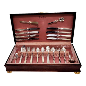 1950s Traditional South Seas Silverplate 1955) by Oneida Silver Flatware in Wooden Chest - 56 PCS