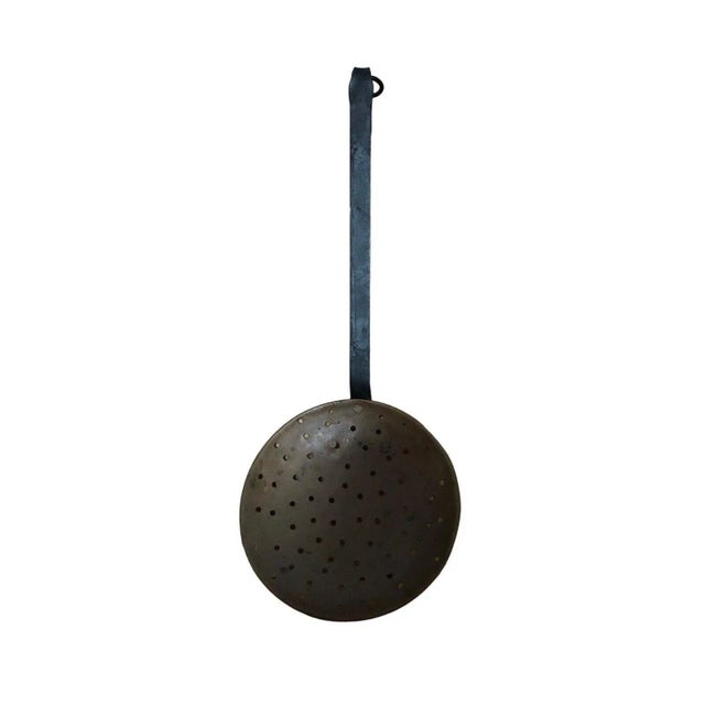 Traditional Anrique Copper Strainer Skimmer Colander With Iron Handle For Sale - Image 3 of 4