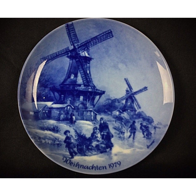 Vintage Wall-Mounted Porcelain Decorative Plate – "Christmas Eve" For Sale - Image 4 of 8