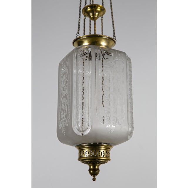 White Antique French Glass Lantern from Cristalleries De Baccarat, 1890 For Sale - Image 8 of 11