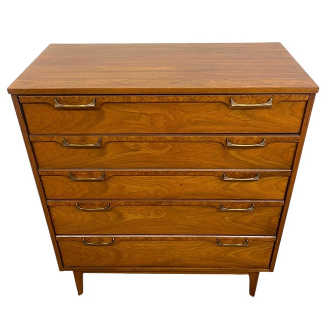 Vintage Mid Century Modern Four Drawer Dresser With Sculpted Drawer Fronts and Brass-Toned Pulls For Sale In Seattle - Image 6 of 11