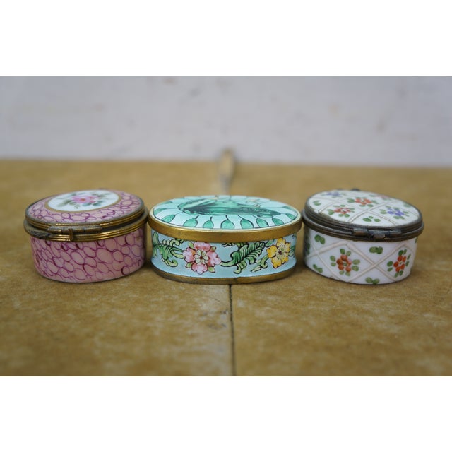2 Antique French Limoges & 1 Chinese Cloisonne Frog Trinket Pill Snuff Boxes For Sale - Image 9 of 16