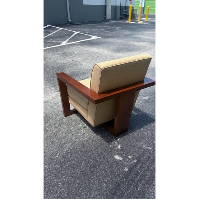 This is a gorgeous chair in ready to go condition. The label is Thayer Coggin. This is a top of the line chair that has...