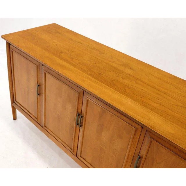 Mid-Century Modern Light American Walnut 4 Doors Credenza Dresser Cabinet For Sale - Image 6 of 11