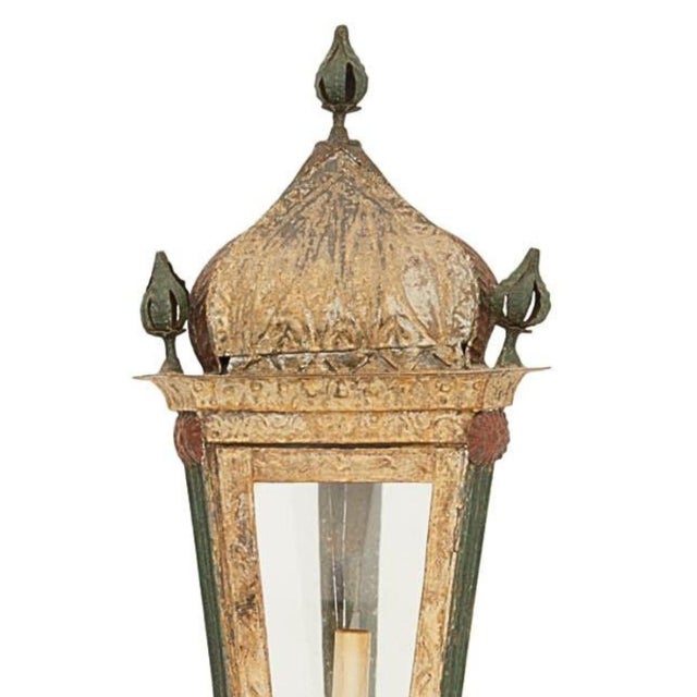 Italian Mid 20th Century Pair of Italian Painted Metal Standing Lanterns For Sale - Image 3 of 3
