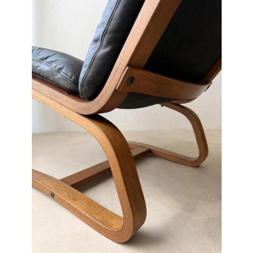 Mid-Century Modern Plywood Chair in Black Leather, 1970s For Sale - Image 4 of 11