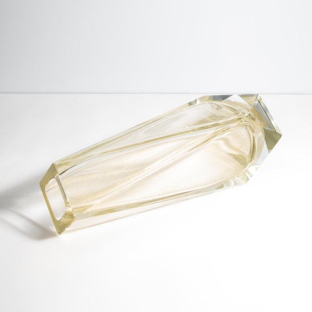 Hand Blown Murano Vase Goccia in Clear With 24-Karat Gold Flecks Large For Sale In Los Angeles - Image 6 of 11