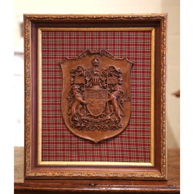 Red Early 20th Century Carved Fruitwood Canadian Coat of Arms Wall Plaque For Sale - Image 8 of 8